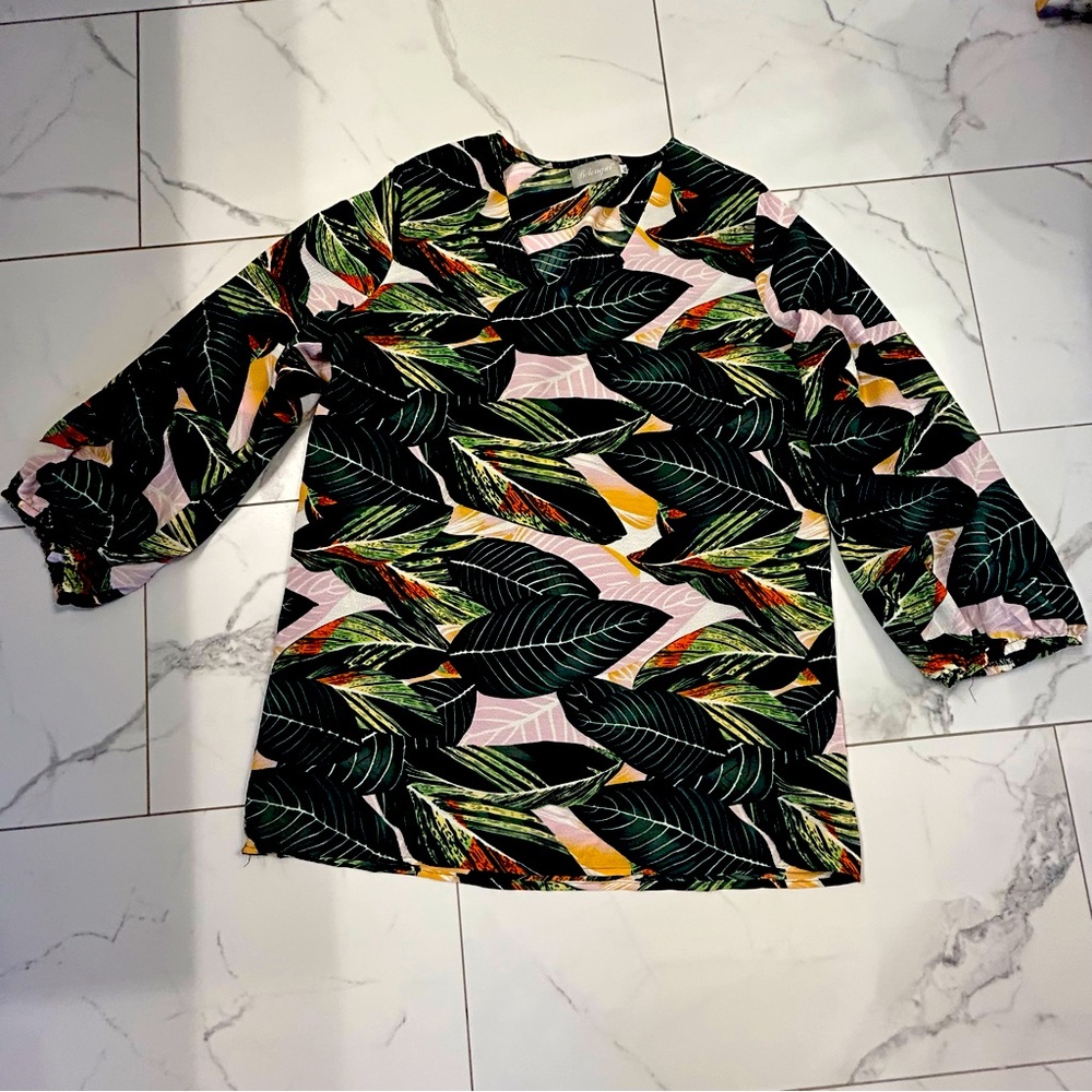 Leaf Patterned Women's Tunic Top - image 1